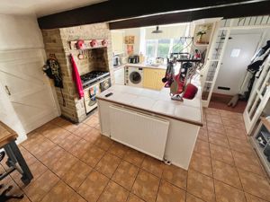 Kitchen diner- click for photo gallery